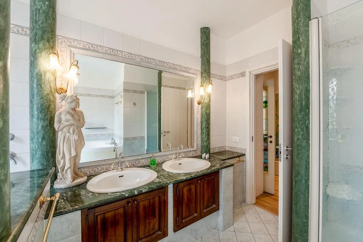 Apartment Emerald House Milan